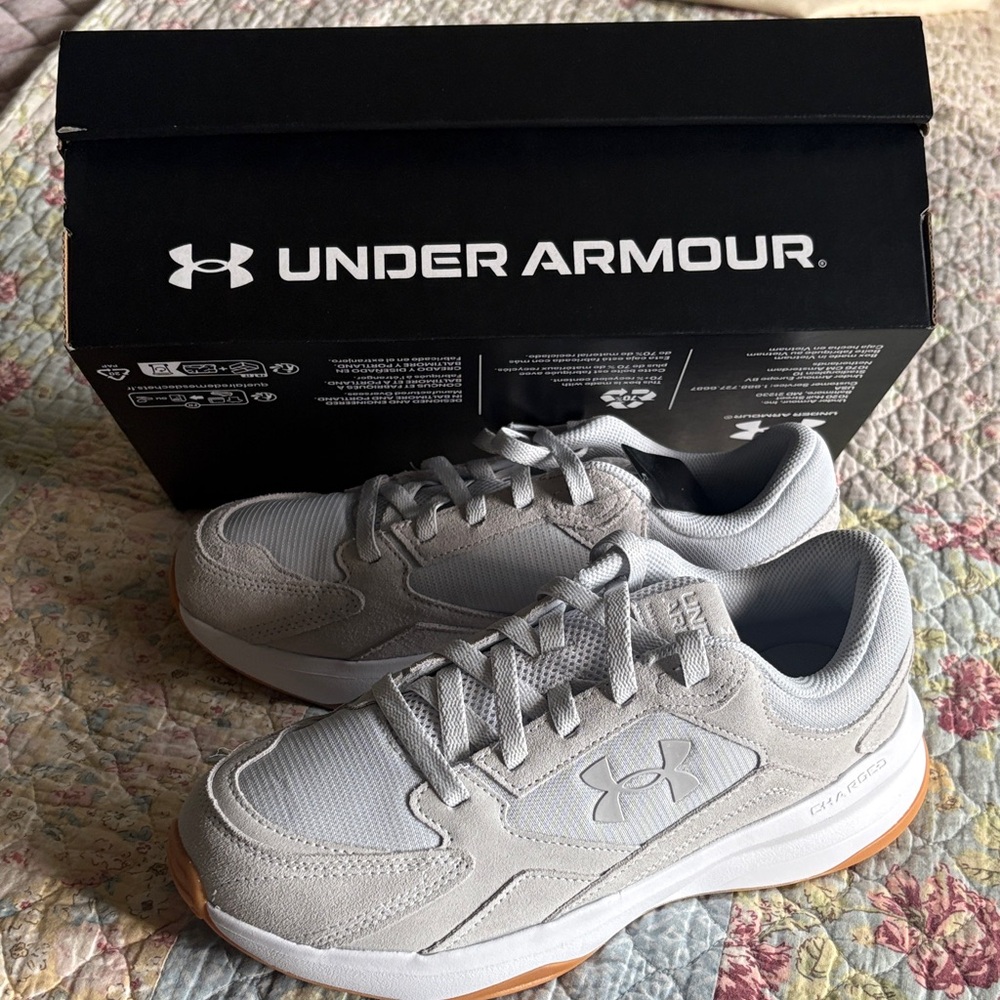 Under Armour women’s UA Edge Suede - Picture 3 of 11